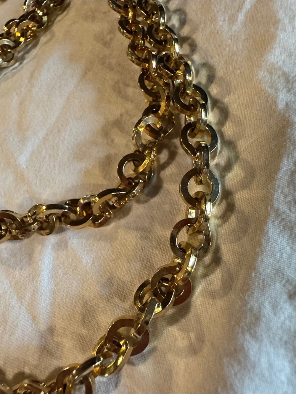 N/A stylish gold